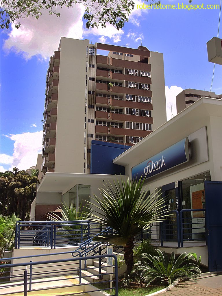 CITY BANK AGÊNCIA LONDRINA by ROBERTO TOMÉ 2