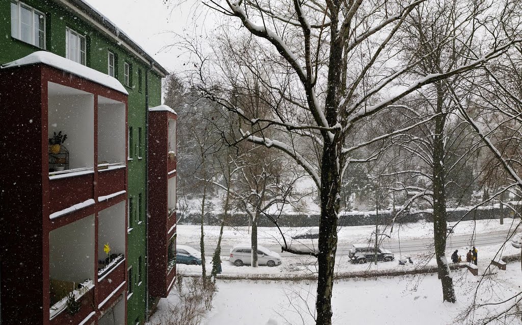 Schneefall in der Eythstrasse by Ralf Kühne