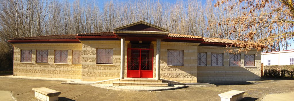 Escuela Nuestra Señora del Rosario (Cobos de Cerrato) by Alberto González Gar…