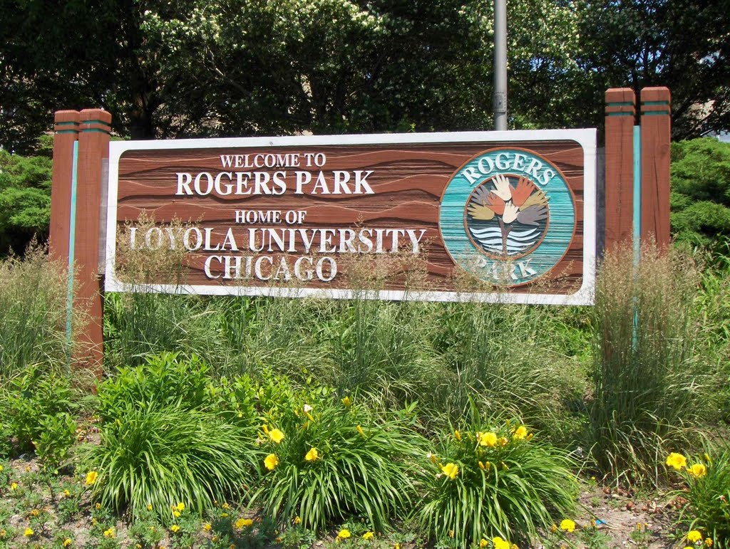 'Welcome to Rogers Park' Welcome Sign, GLCT by Robert Maihofer, Great Lakes Casual Traveler