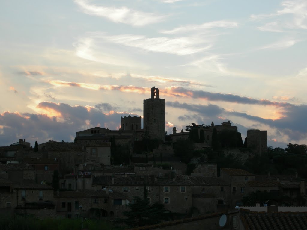 TORRE DE LES HORES DE PALS by JOSE MANUEL CALVENTE…