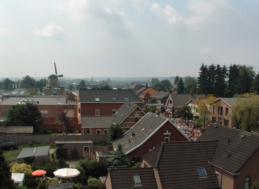 2004: vanaf dak kerk C. en D., richting Zuidmolen by joop.straatman