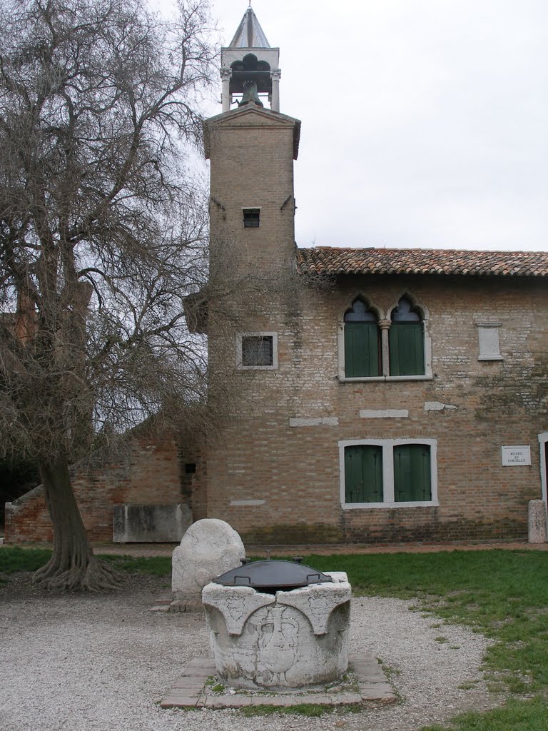 Venezia - Trono di Attila e museo di Torcello by Willyco