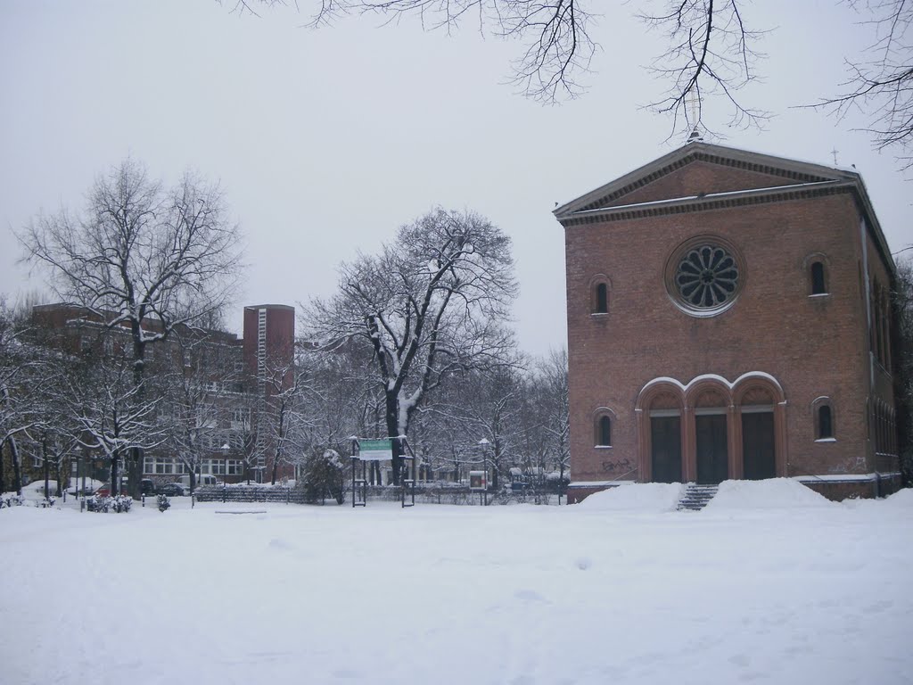 Eingeschneiter Leopoldplatz by Green Island