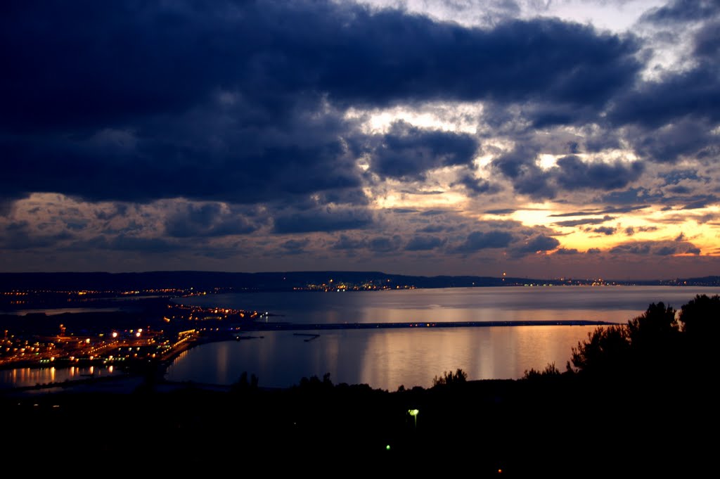 Etang de Berre by Claude Roussel-Dupre