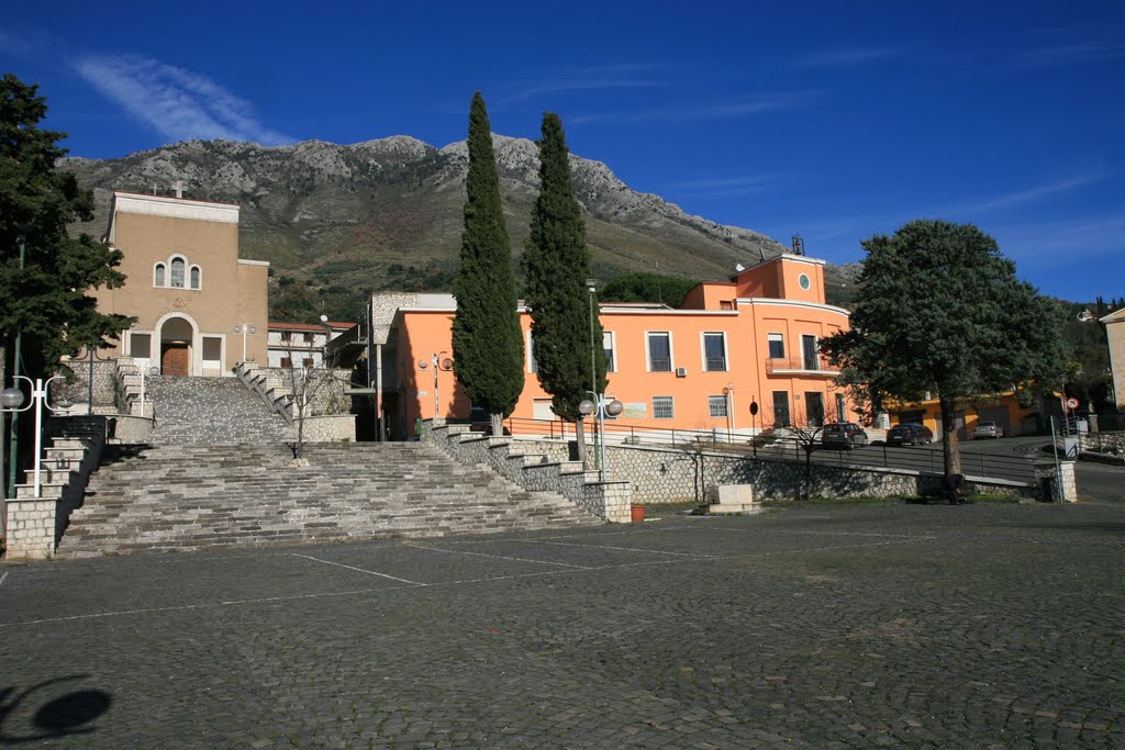 La chiesa e il comune by Lino Fuoco