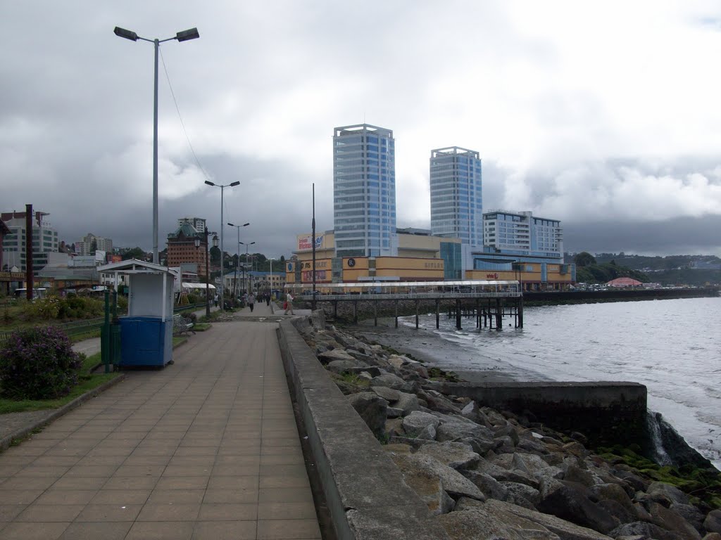 Puerto Montt, Chile by Nelson Pérez