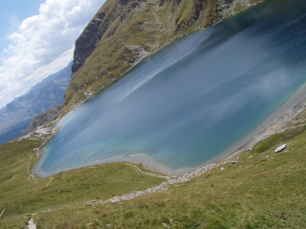 Au dessus du lac du Grand Laus, 2600 by Chamois agile