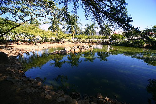 Lago do Parque Pedra da Cebola by gasperazzo