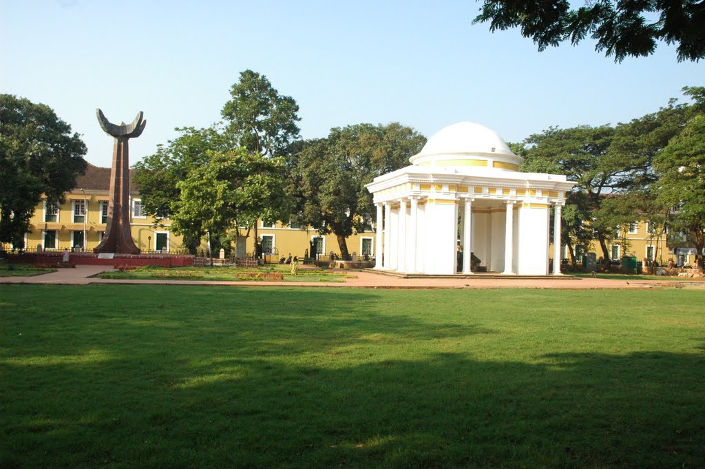 Martyres Memorial, Panaji Goa- India by Brian Pinheiro