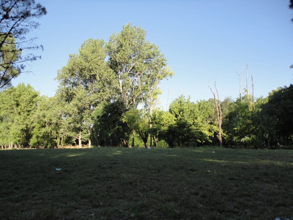 Parque Independencia by Emiliano Federico