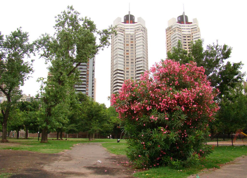 Buenos Aires - Parque Las Heras by Aluisio Ribeiro