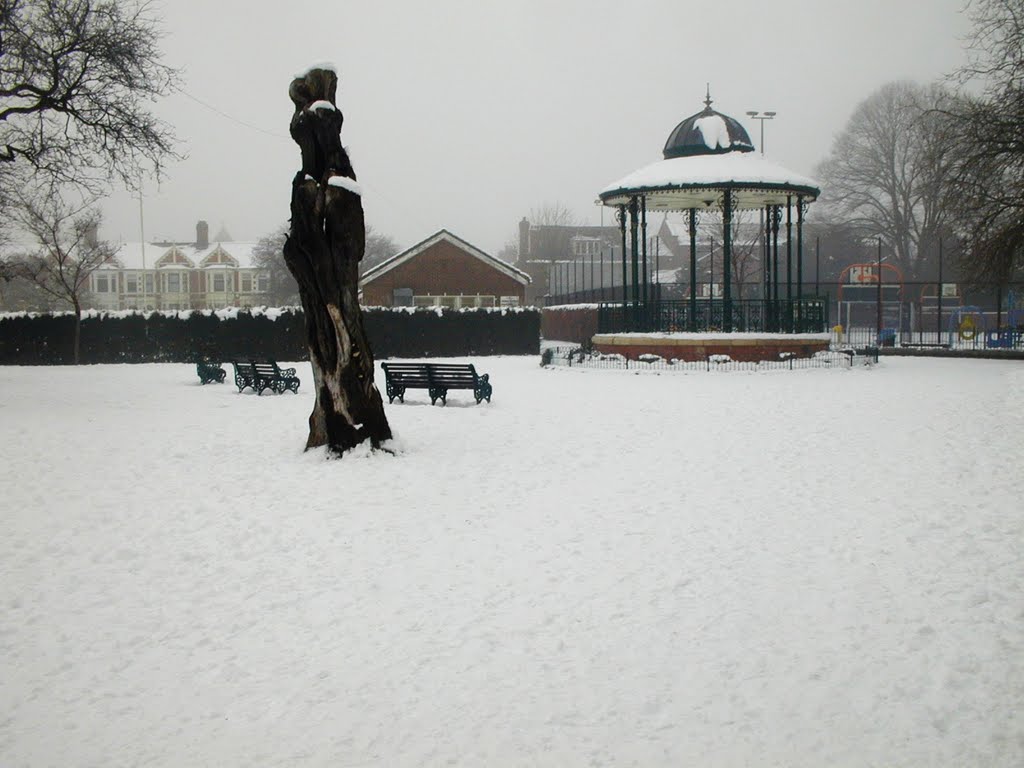 Grange gardens in winter 1 by fat-freddies-cat