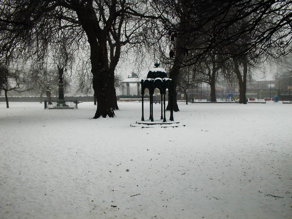 Grange gardens in winter 7 by fat-freddies-cat