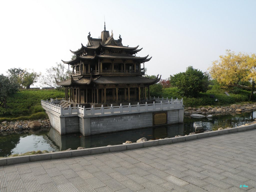 岳阳楼景区五朝楼观Scenic Area of Yueyang Tower—Five Dynasty Bronze Towers by Shenhao