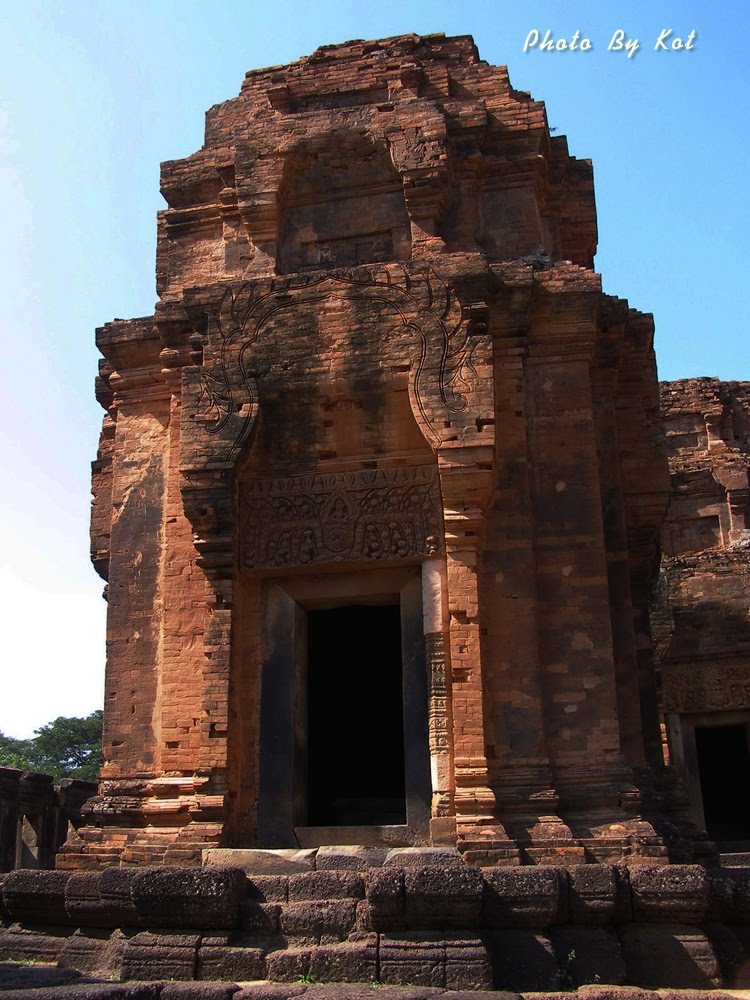 Prasat Muang Tam by Kot-Adventure