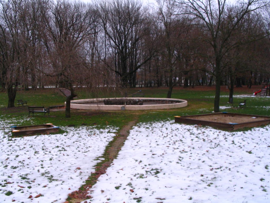 Pápa, Eszterházy kastélypark by János Horváth (renau…