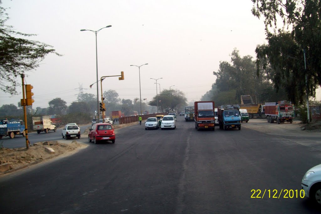 National Highway 1 a.k.a GT Road by ©em