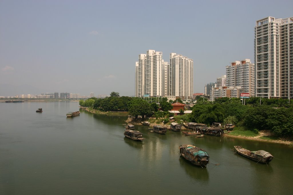 Fuzhou, River and Boats by Mark Finnegan