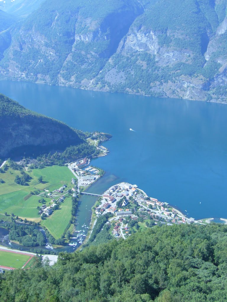 View down to Aurlandsfjorden, 20080729 by RainoL