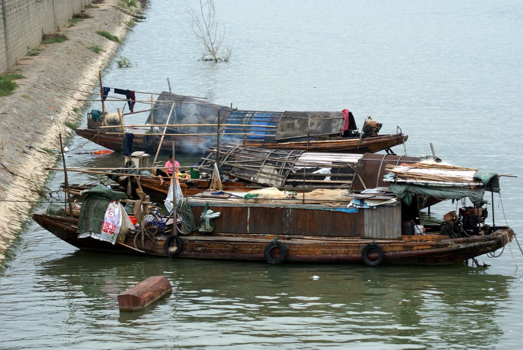 Sampans in Nanchang by ref88