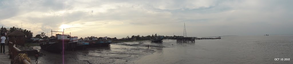 Boat repairing at Sagar Island by kaushik.rajnish