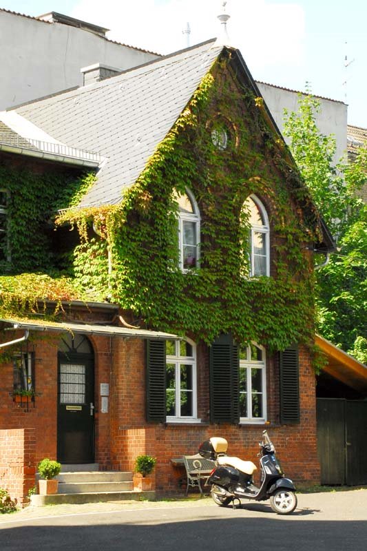 Bergkirche Nebengebäude by Stadtverwaltung Wies…