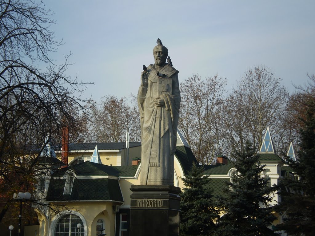 Statue of St. Nikolaya.Nikolaev. by Maximus Decimus