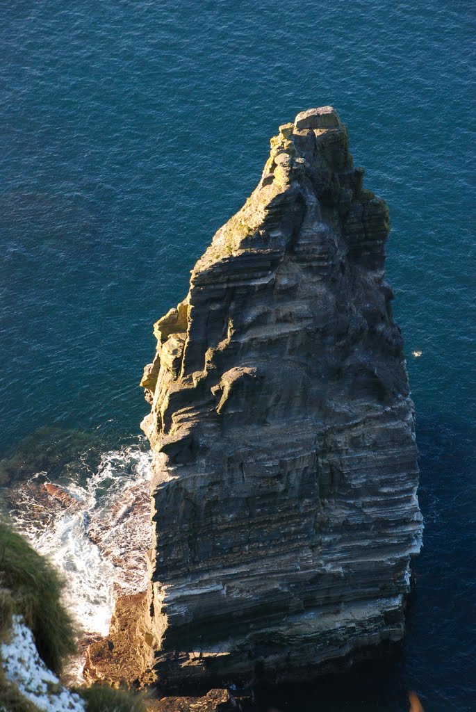 Lone Rock at Cliffs of Moher by DanProud