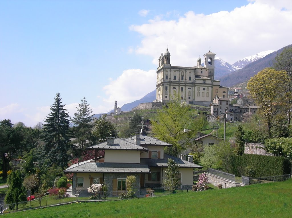 Westwärts durchs Val Tellina, auf der alten Bergstraße entlang - Blick auf SANTA CASA DI TRESIVIO by ReinhardKlenke