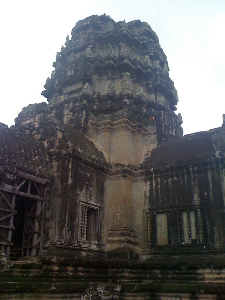 Angkor Wat by Sean Kendrick