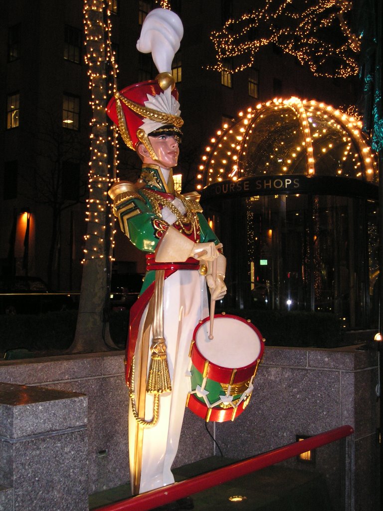 Bandman Statue in front of rockefeller at night by bonfire3