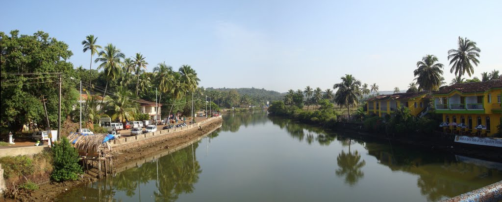 Box's Bridge at the Baga river. by Grant Thomson