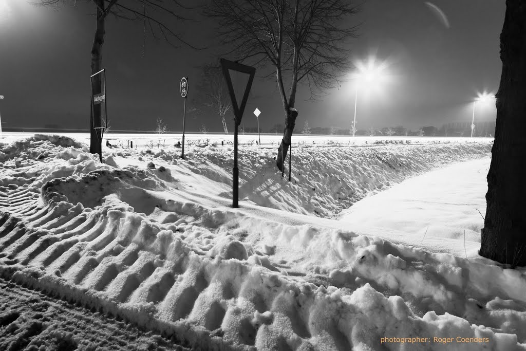 Molenweg, Retersbeek, Heerlen, Limburg, Nederland by Roger Coenders