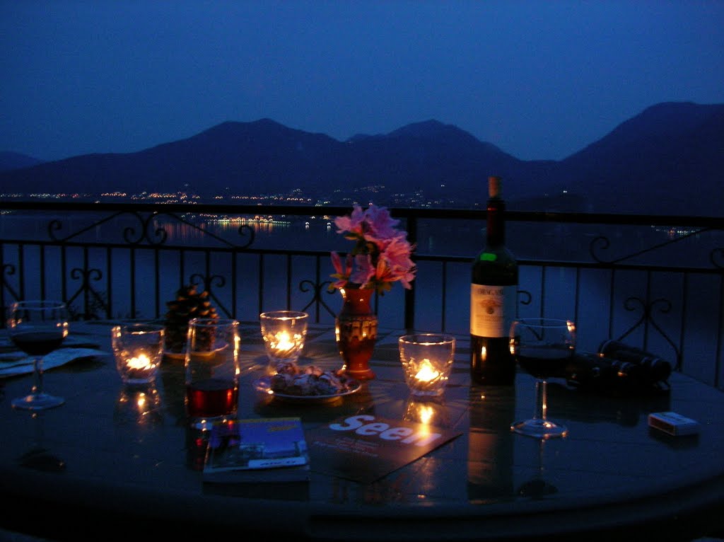 So klingt der zweite Abend genußvoll aus - Romantik überm Lago Maggiore . . . by Reinhard Klenke