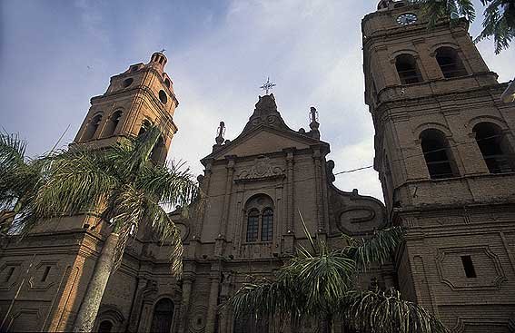 Catedral de Santa Cruz Basílica Menor de San Lorenzo by Erick