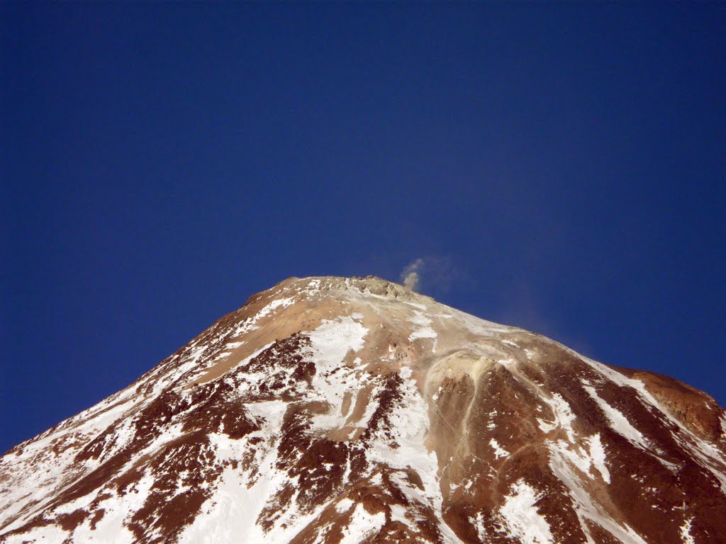 Drought in Iran, even Damavand peak, last day of 2010 by ALI FARNAM