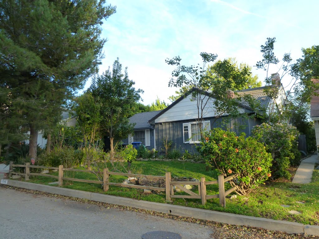 Marquez Knolls Landscape and Architecture by Alan Fogelquist