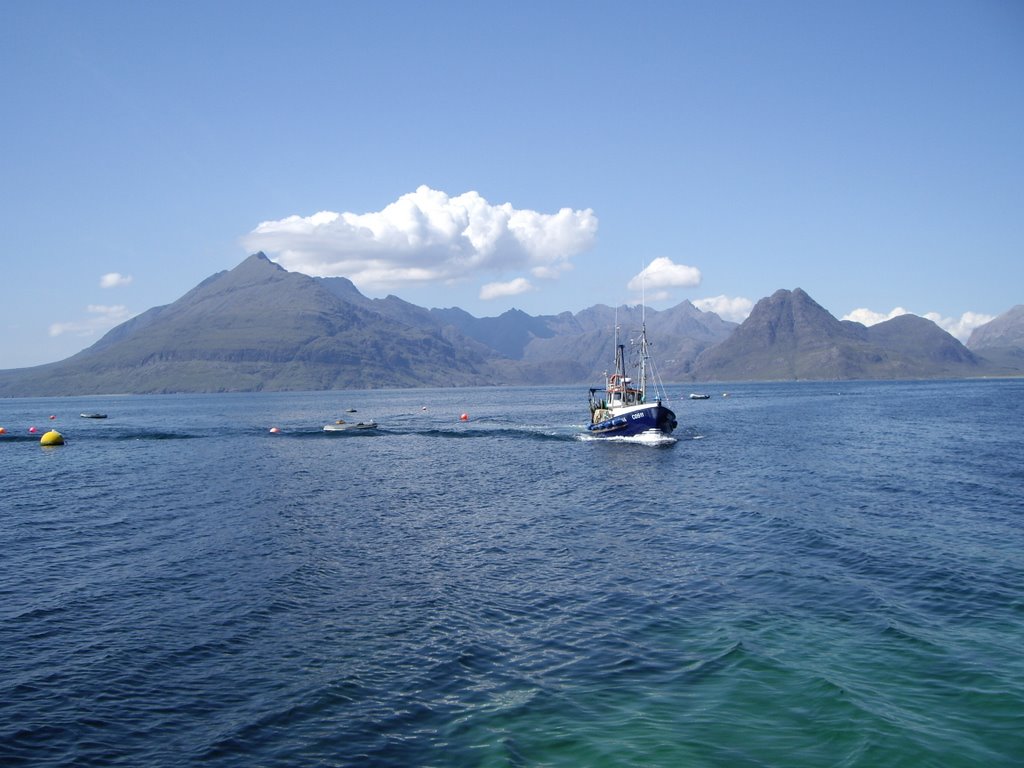 The Cuillin from Elgol Jetty by paulswindell