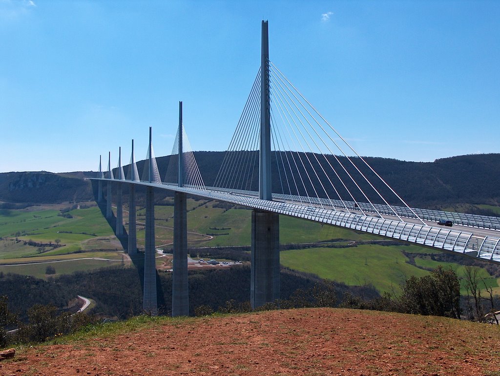 viaduc de millau "2007" by isidoredu09