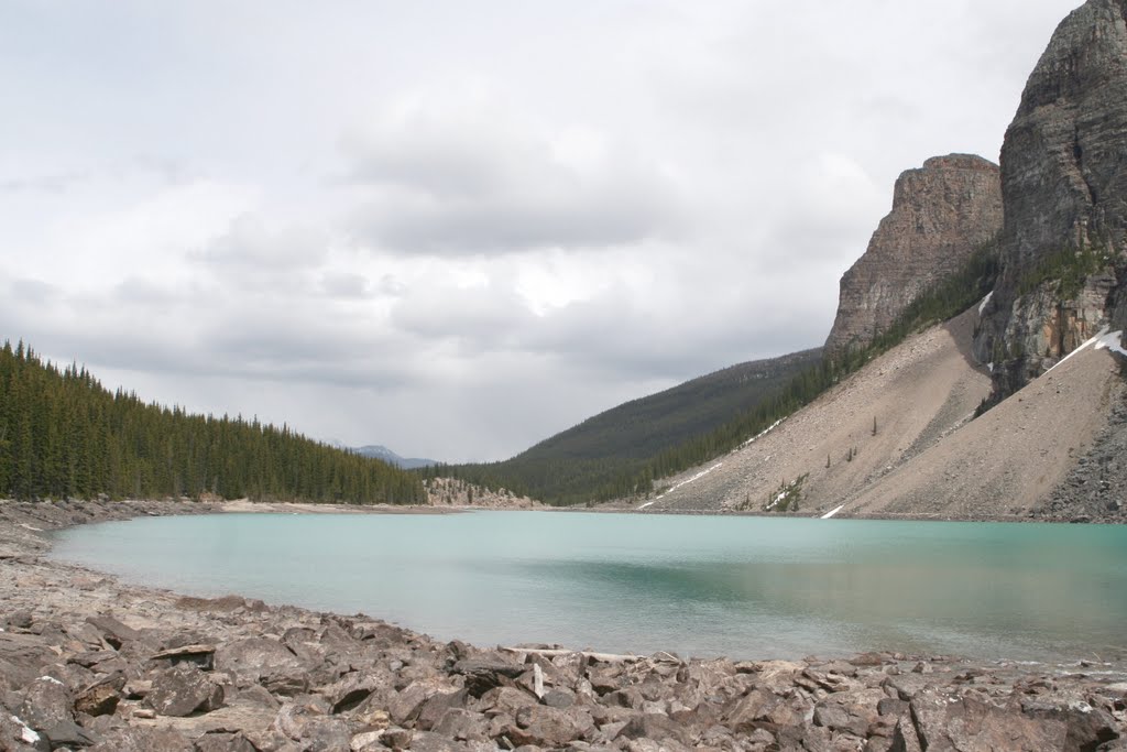 El Lago Moraine, Banff National Park by R Melgar