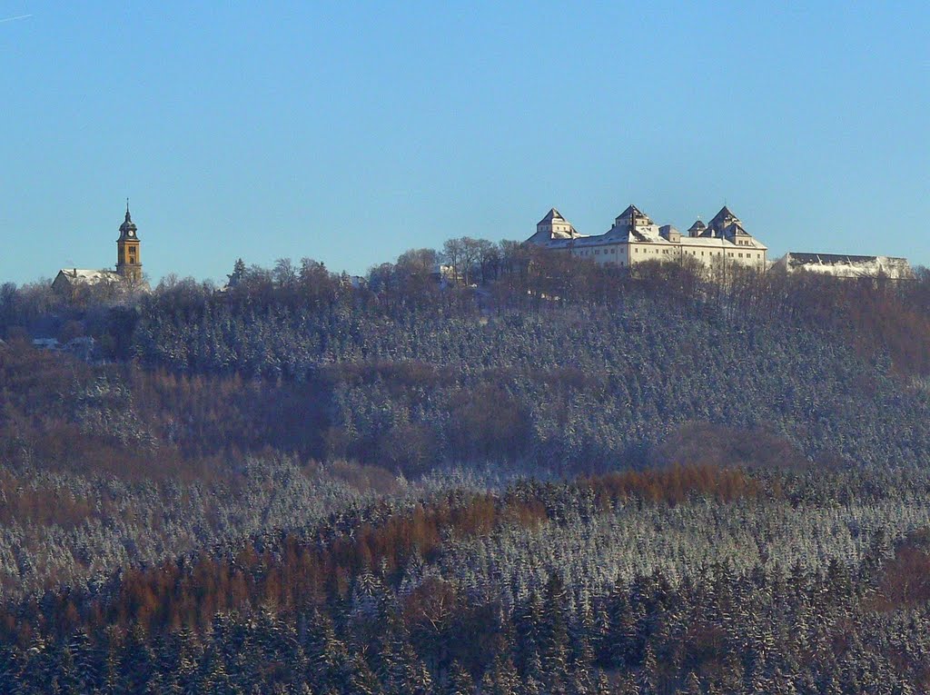 Augustusburg OT Erdmannsdorf - Zoom auf das Schloss Augustusburg und Kirche by Thomas Eichler