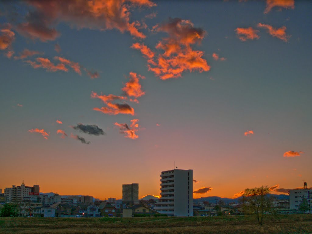 夕焼けと富士山 浅川大橋 by とも21