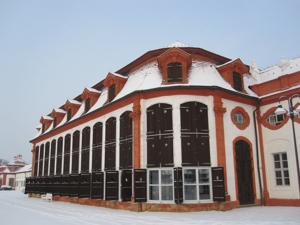 Schloss Seehof Nebengebäude by Tomber