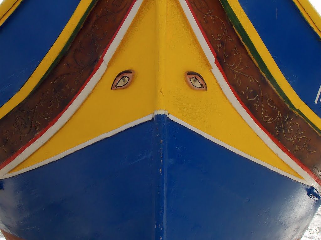 Proa típica de embarcación de Malta - Typical prow of Malta boat. · © Francisco dos Santos by Francisco dos Santos