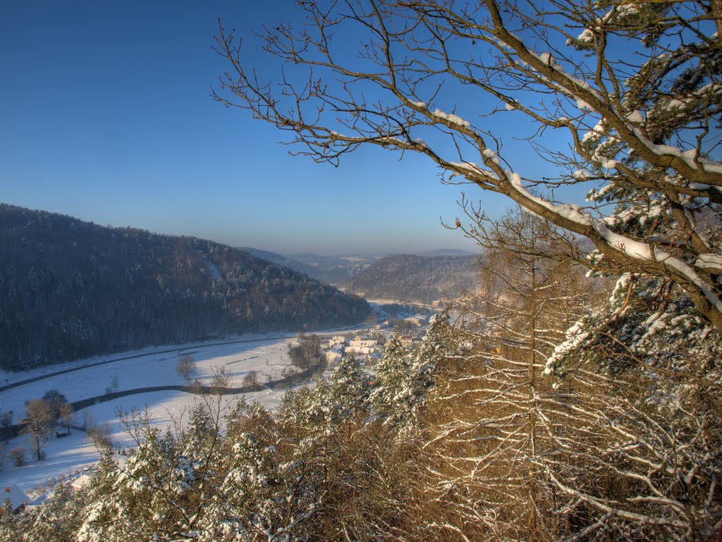 Winterliches Wiesenttal bei Muggendorf by Wolfgang Streit