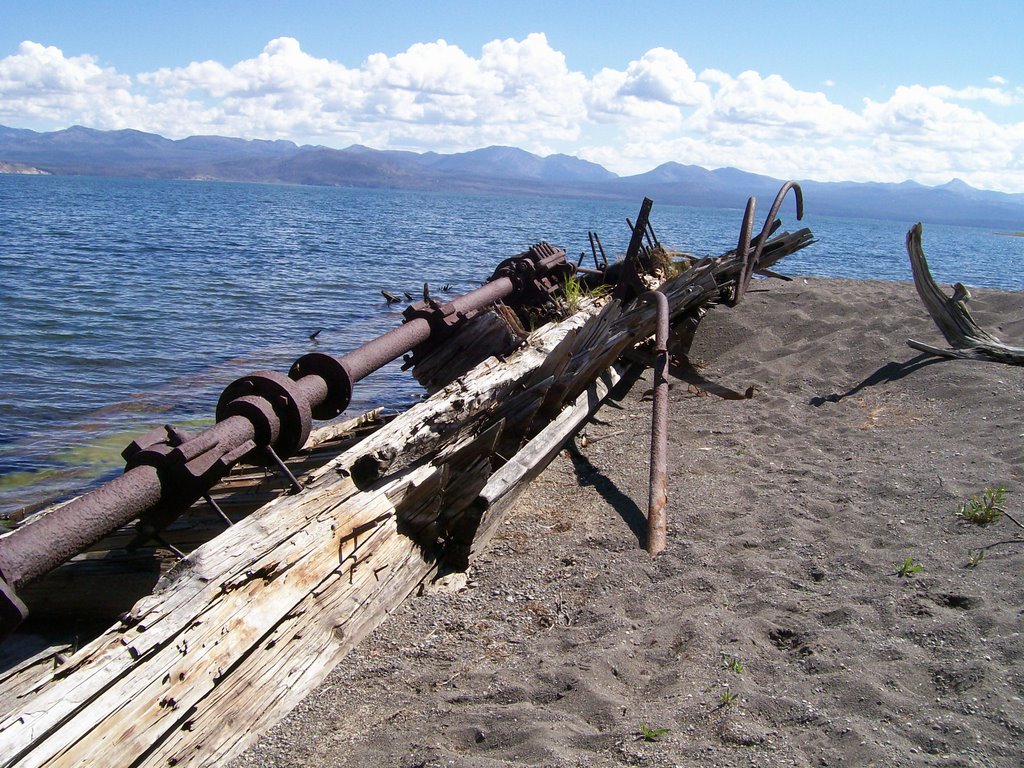 E.C. Waters Steamship Wreck -- Picture Taken from Stevenson Island by tehchicken