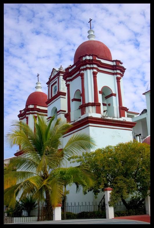 Iglesia by OmeTochtli