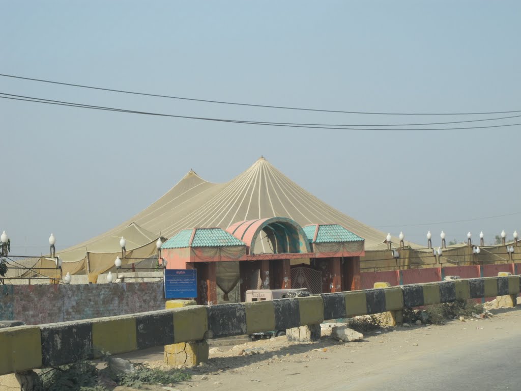 Qasimabad, Hyderabad, Pakistan by Syed Irfan Ali Shah