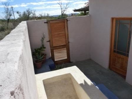 Agave house: open air bathroom by frankpjanssens